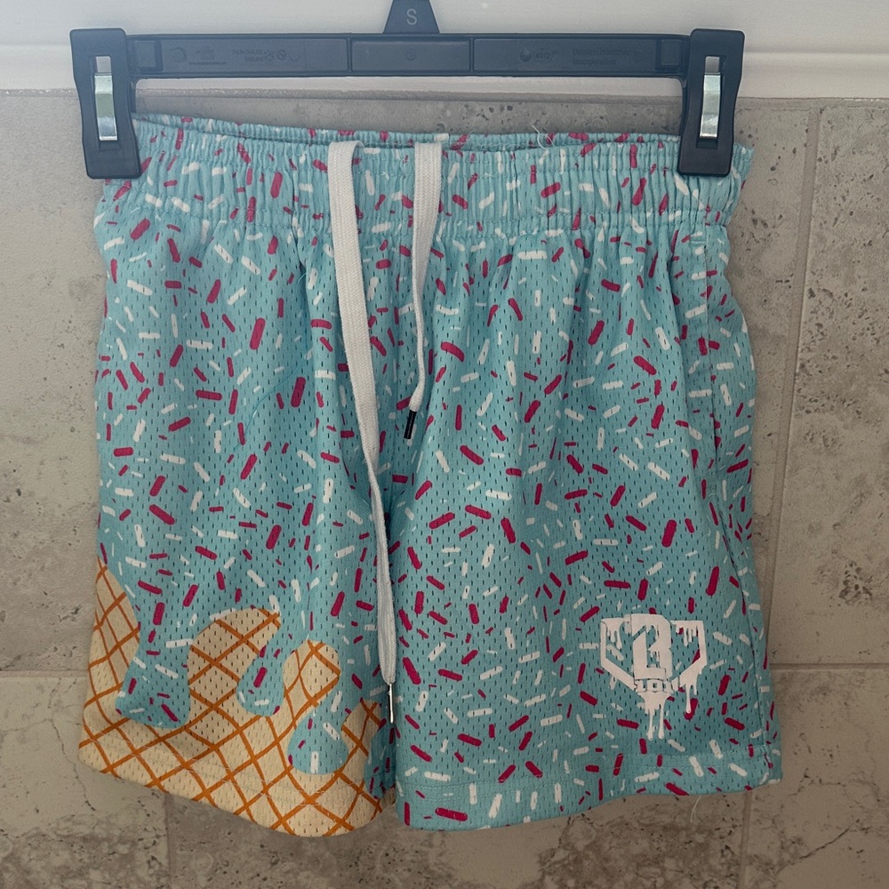 Stylish Blue and Pink Patterned Men's Shorts